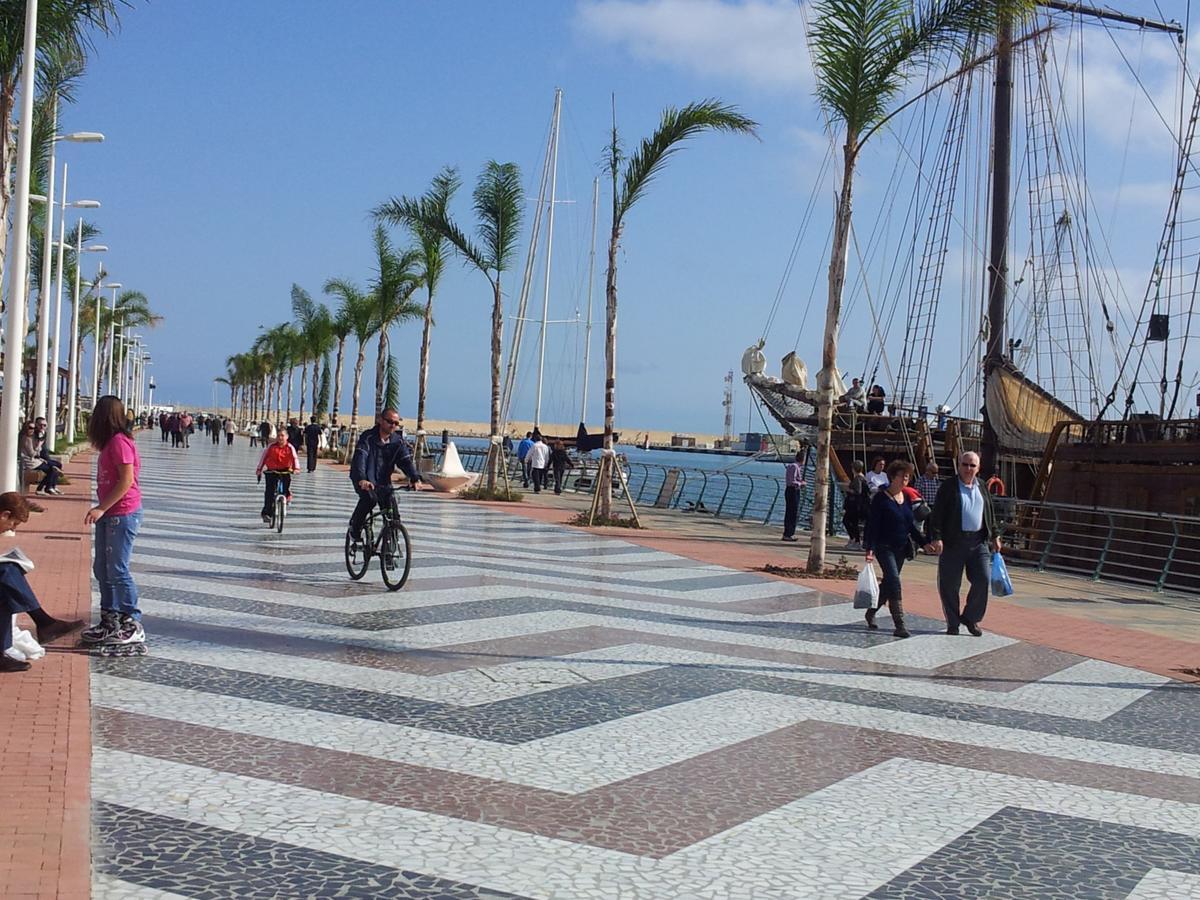 Beach & Port Gandia Exterior photo